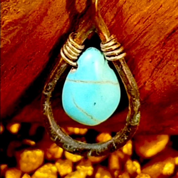Rain Drop Boho Turquoise Stone Necklace - Picture 6 of 12